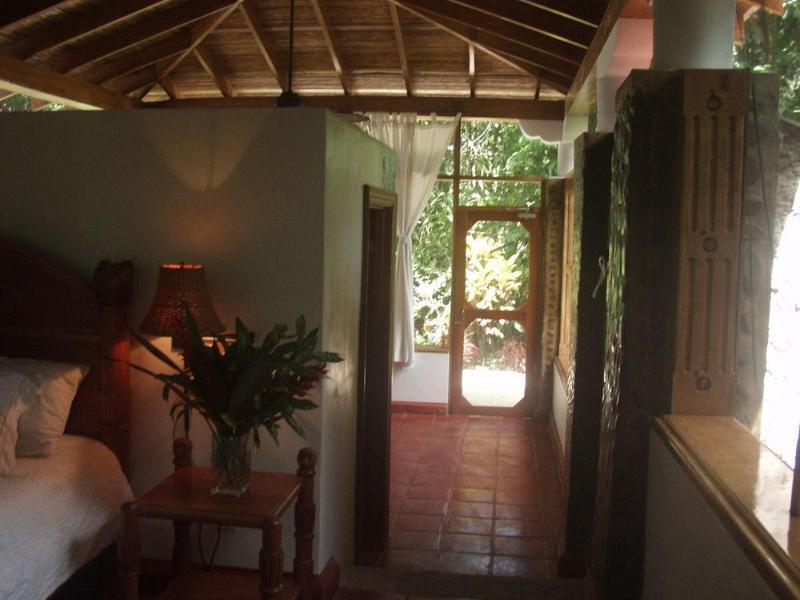 בלמופן Ian Andersons Caves Branch Jungle Lodge מראה חיצוני תמונה